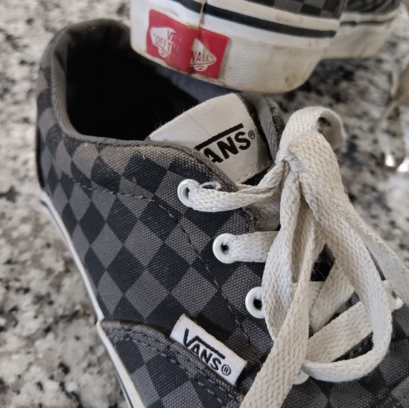 Vans black and gray checkerboard lace sneakers - Picture 3 of 5